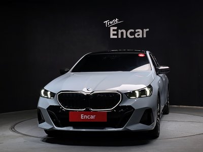 BMW 5 SERIES - 2