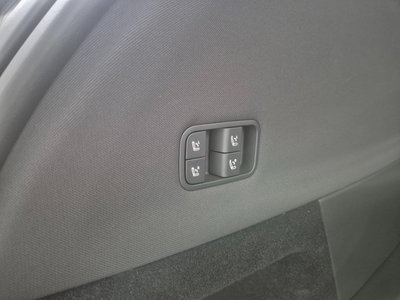 2026 Tesla MODEL Y — фото 10