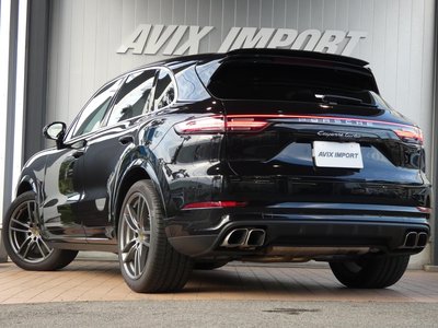 PORSCHE CAYENNE - 3