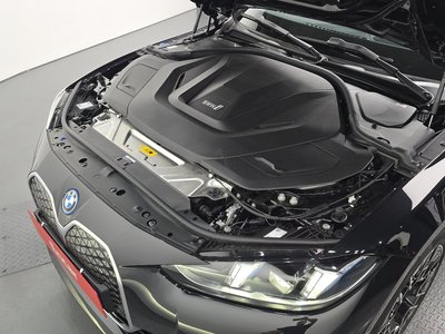 2026 BMW I4 photo 7