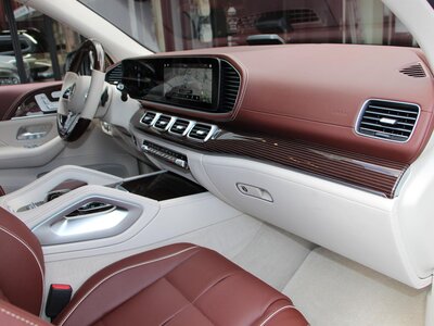 MERCEDES-BENZ GLS MAYBACH 2023 thumbnail 28