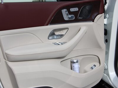MERCEDES-BENZ GLS MAYBACH 2023 thumbnail 23