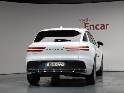 2024 Genesis GV70 photo 4