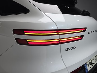 2024 Genesis GV70 photo 10