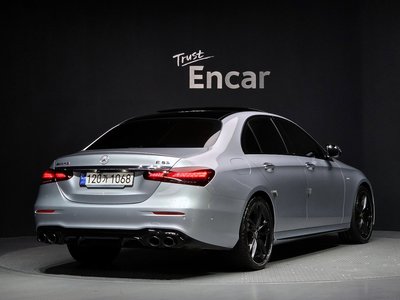 MERCEDES-BENZ E-CLASS - 4
