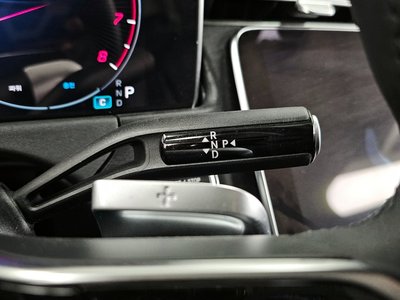 MERCEDES-BENZ E-CLASS - 9