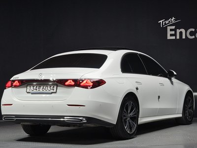 MERCEDES-BENZ E-CLASS - 3