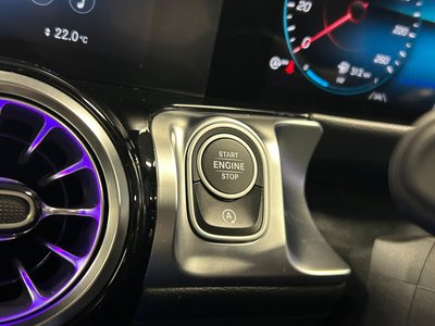 MERCEDES-BENZ GLB-CLASS - 10