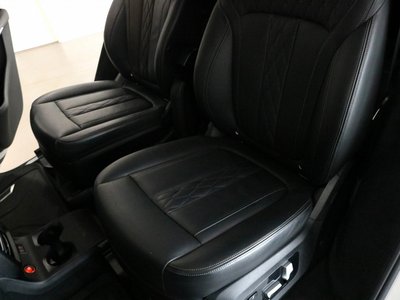 2020 BMW X7 缩略图 22