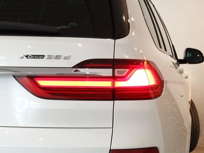 2020 BMW X7 — фото 6