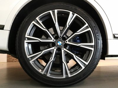 2020 BMW X7 缩略图 11