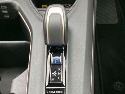 صورة 25 لـ 2022 Toyota CROWN CROSSOVER