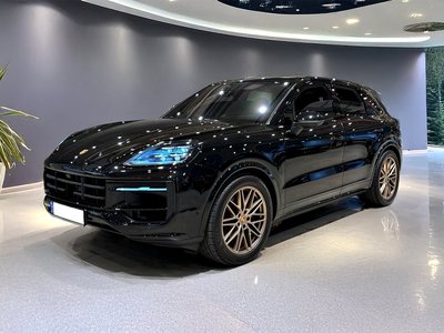 PORSCHE CAYENNE - 1
