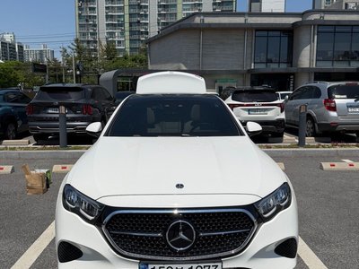 MERCEDES-BENZ E-CLASS - 2