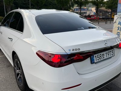 MERCEDES-BENZ E-CLASS - 4
