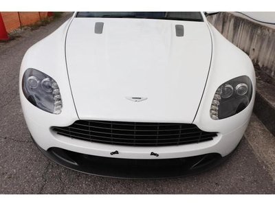 ASTON MARTIN V8 VANTAGE - 4
