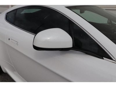 ASTON MARTIN V8 VANTAGE - 9