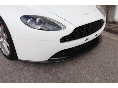 ASTON MARTIN V8 VANTAGE - 6
