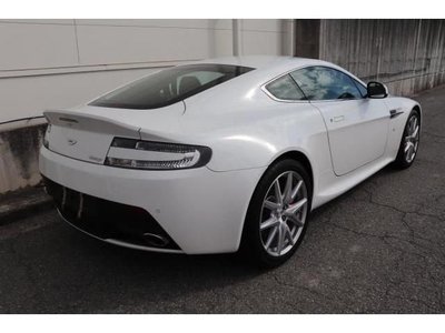 ASTON MARTIN V8 VANTAGE - 2