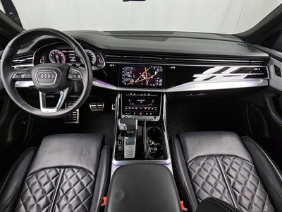 AUDI Q8 - 5