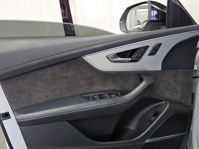 2022 AUDI Q8 — миниатюра 18