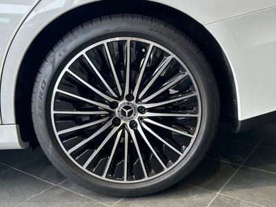 MERCEDES-BENZ E-CLASS - 5