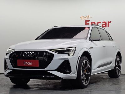 AUDI E-TRON - 1