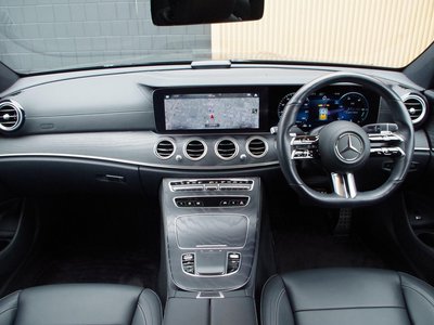MERCEDES-BENZ E-CLASS - 4