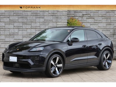 PORSCHE MACAN - 1