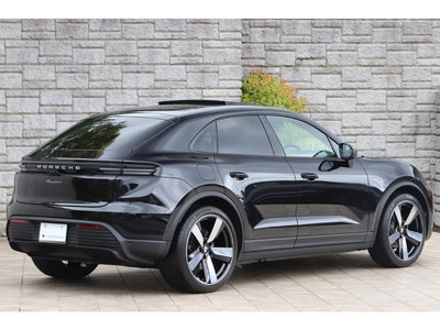 PORSCHE MACAN - 6