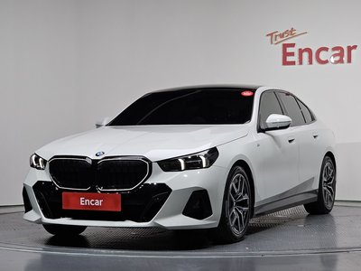 صورة 1 لـ 2025 BMW 5 SERIES