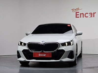 صورة 2 لـ 2025 BMW 5 SERIES