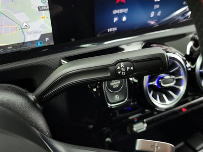 MERCEDES-BENZ CLA - 9