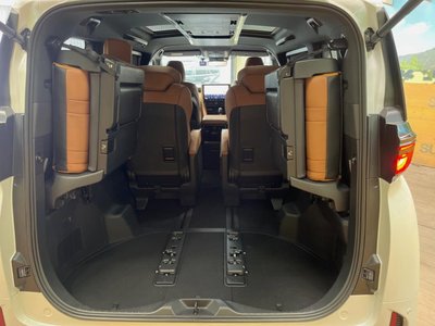 TOYOTA VELLFIRE - 10