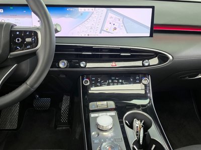 2024 Genesis GV70 thumbnail 19