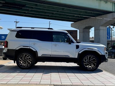 TOYOTA LAND CRUISER 250 - 7