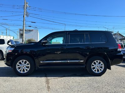 TOYOTA LAND CRUISER 200 - 8