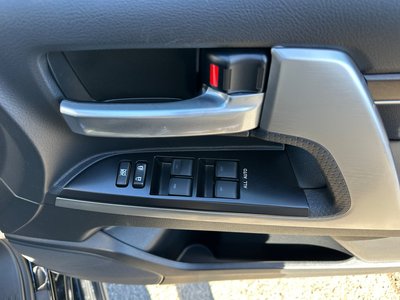 TOYOTA LAND CRUISER 200 - 10