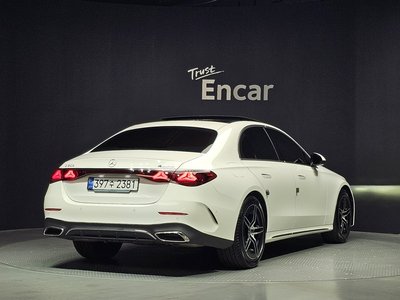 MERCEDES-BENZ E-CLASS - 4