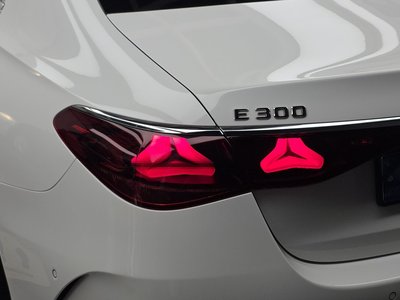 MERCEDES-BENZ E-CLASS - 10
