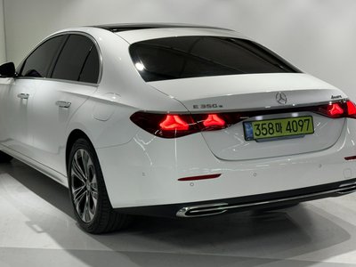 MERCEDES-BENZ E-CLASS - 2