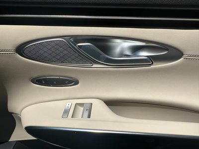 2025 Genesis GV70 — миниатюра 16
