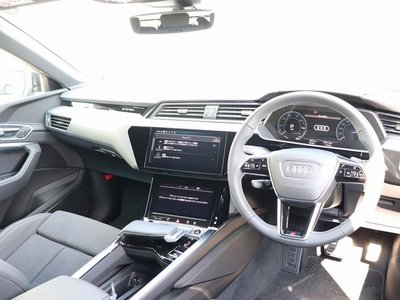 AUDI Q8 SPORTBACK E-TRON - 6