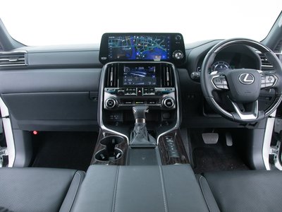 LEXUS LX - 2