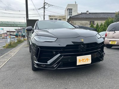 LAMBORGHINI URUS - 2