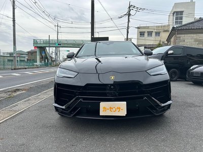 LAMBORGHINI URUS - 3