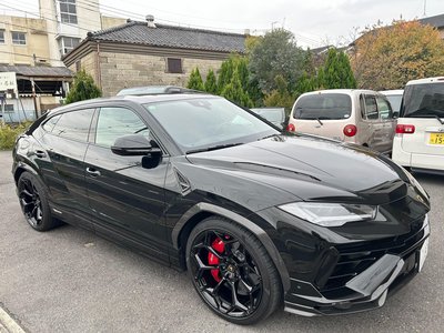 LAMBORGHINI URUS - 6