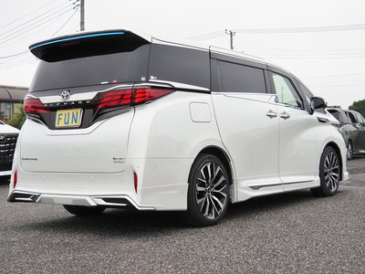 2026 TOYOTA ALPHARD photo 5