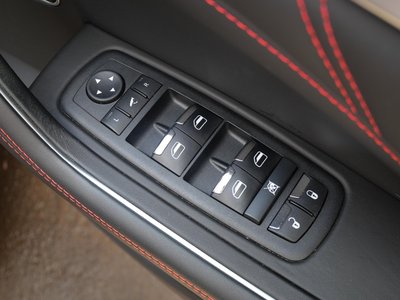 2023 Maserati LEVANTE — миниатюра 23