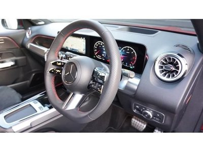 MERCEDES-BENZ GLB - 8